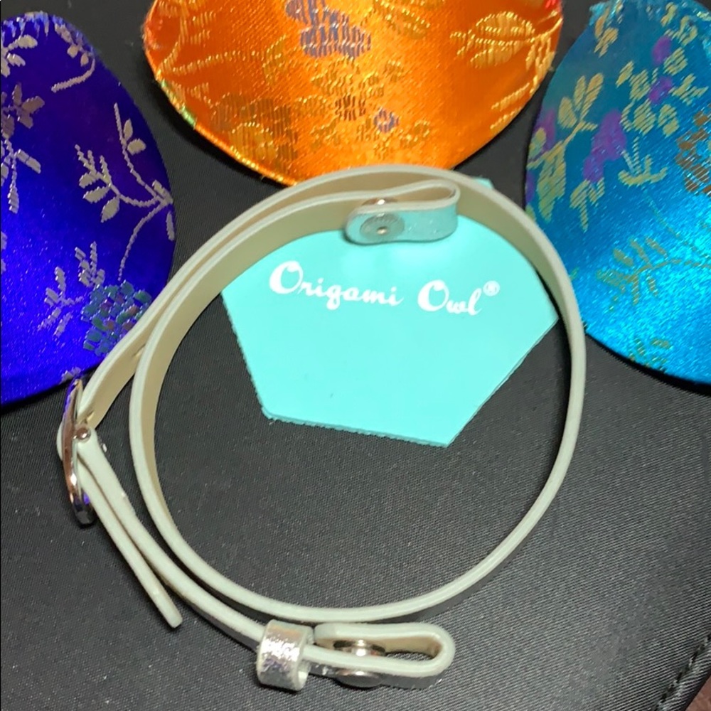 Beautiful NWOT Locket Bracelet